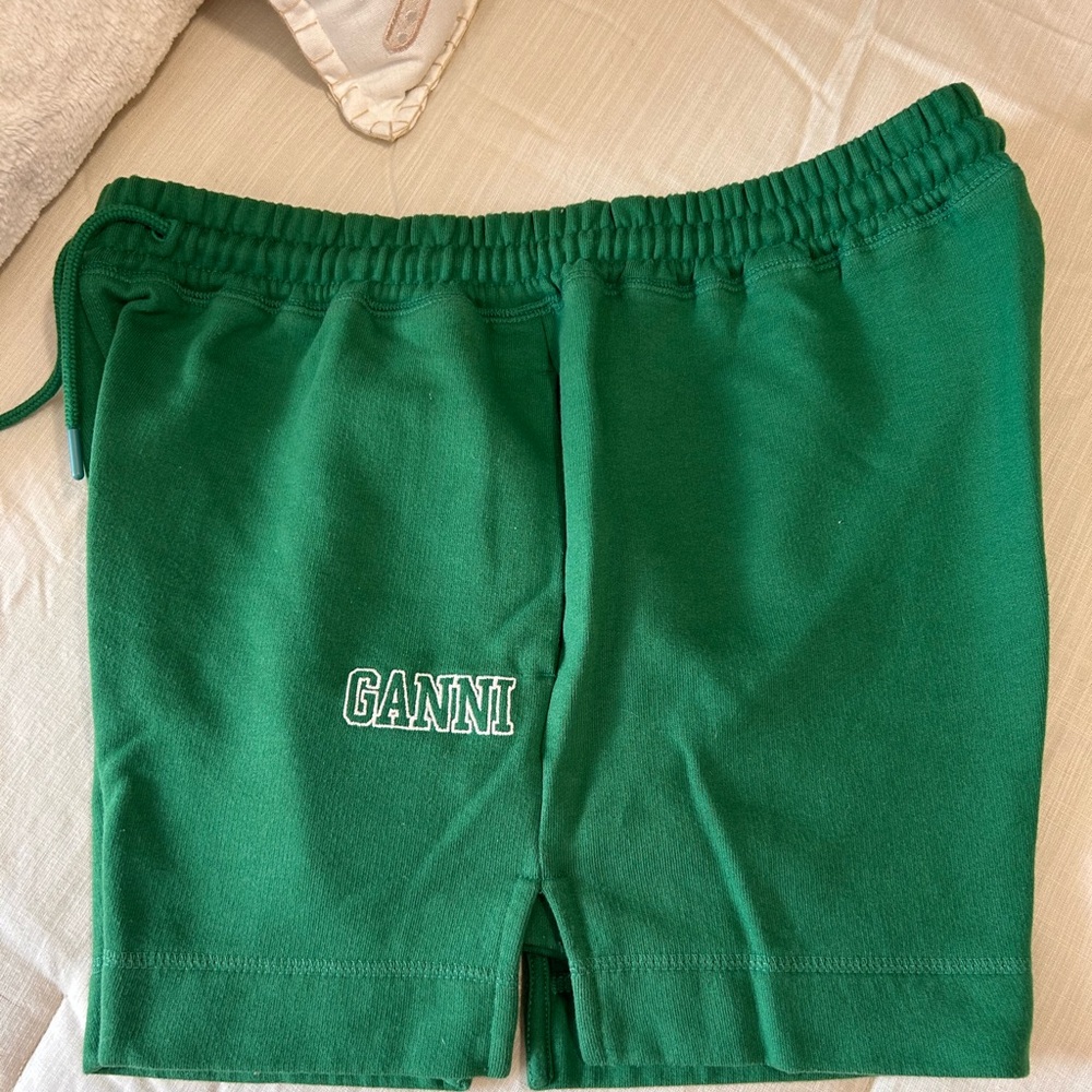 Ganni Vibrant ( Kelly Green ) Shorts NWT - Picture 6 of 9